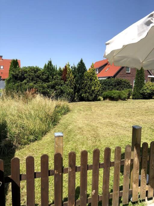 "Kleine 4" Idyllisches Tinyhouse An Der Nordsee Norden Luaran gambar