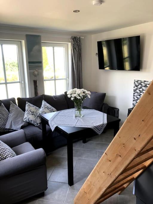"Kleine 4" Idyllisches Tinyhouse An Der Nordsee Norden Luaran gambar
